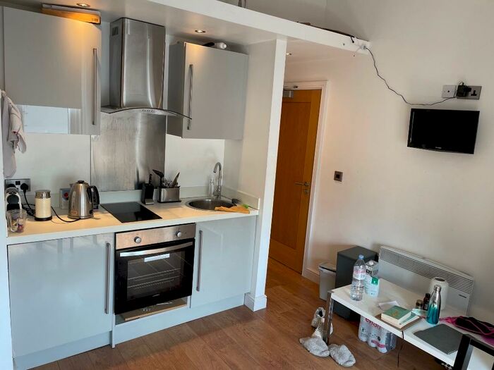 Studio To Rent In Hyde Terrace, Leeds, West Yorkshire, LS2