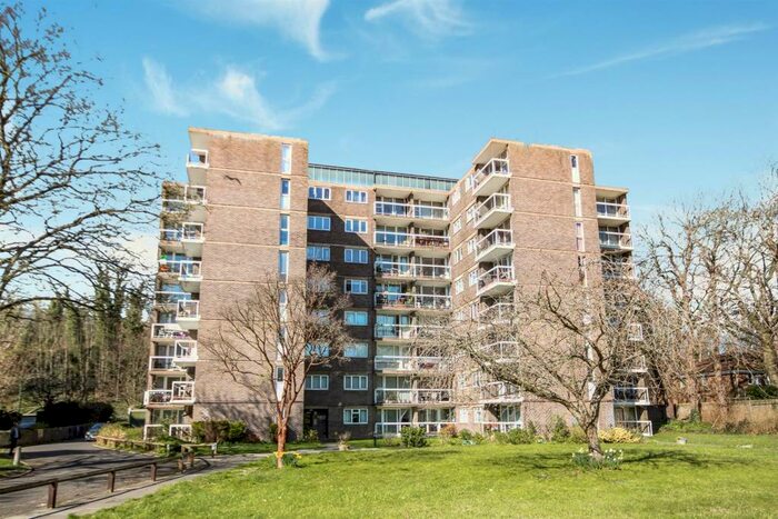 1 Bedroom Flat To Rent In London Road, Patcham, Brighton, BN1