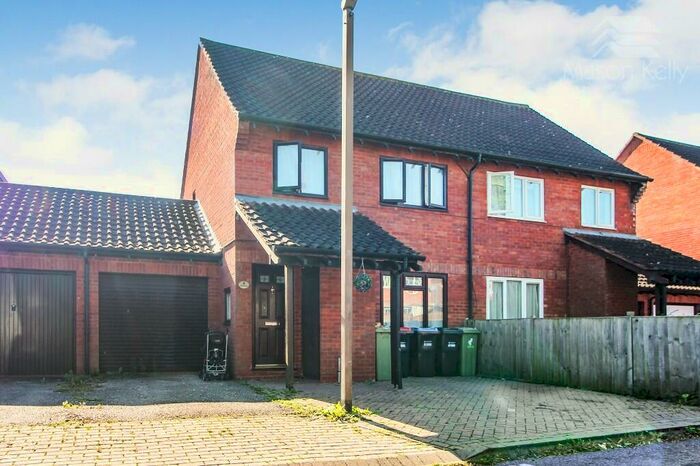 3 Bedroom Semi-Detached House To Rent In Harebell Close, Milton Keynes, Buckinghamshire, MK7