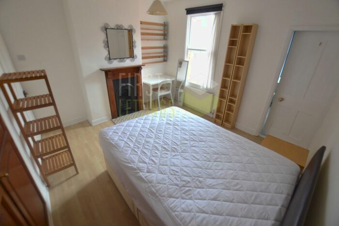 4 Bedroom Terraced House To Rent In Cradock Road, Clarendon Park, LE2