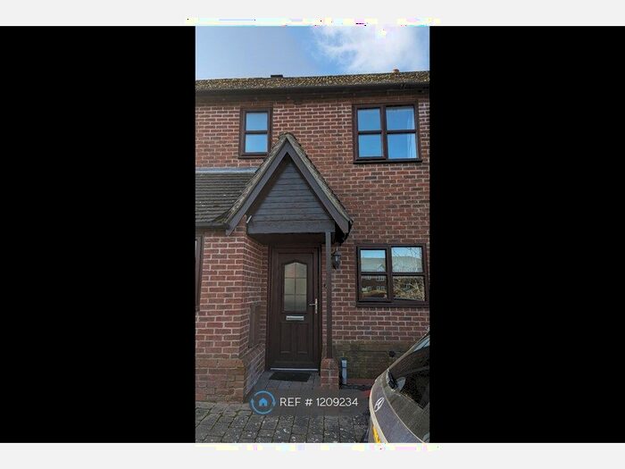 3 Bedroom Detached House To Rent In Shelly Crescent, Solihull, B90