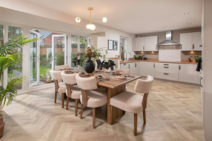 4 Bedroom Detached House For Sale In Beck Lane, Sutton In Ashfield, Nottinghamshire, NG17