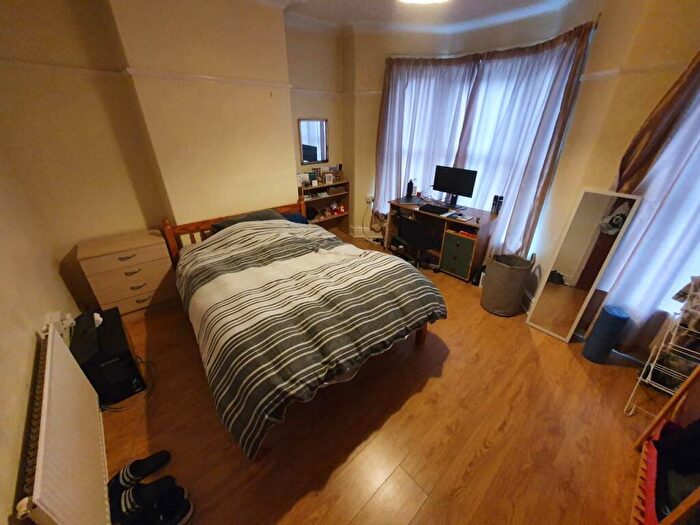 5 Bedroom House To Rent In Gelligaer Street, Cathays, CF24