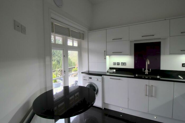 2 Bedroom Apartment To Rent In Monken Hadley House, Broad Road, Braintree, Braintree, CM7