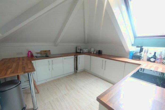 2 Bedroom Flat To Rent In Wilderness Road, Plymouth, PL3