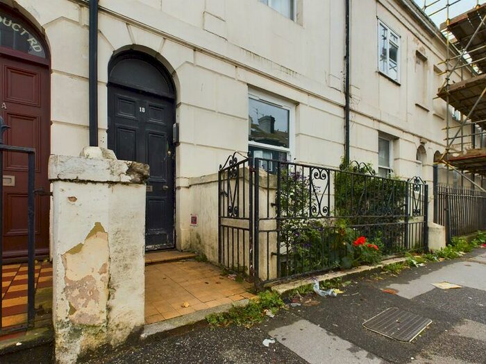 1 Bedroom Flat To Rent In Viaduct Road, BN1