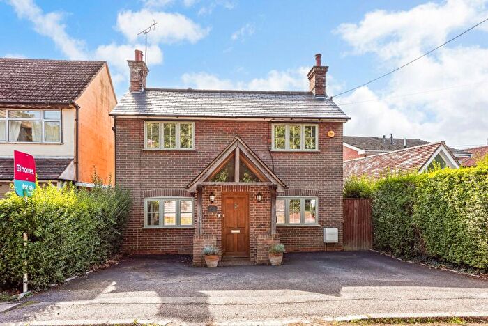 3 Bedroom Cottage For Sale In Longmoor Road, Greatham, Liss, Hampshire, GU33
