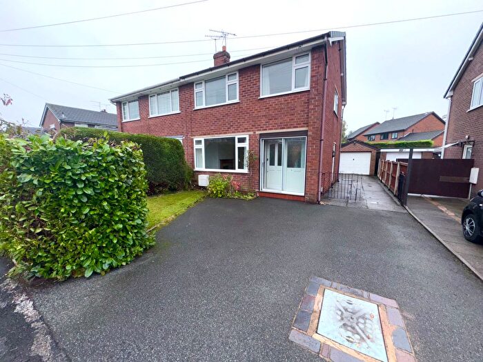3 Bedroom Semi-detached House To Rent In Spruce Grove, Stoke-On-Trent, ST7