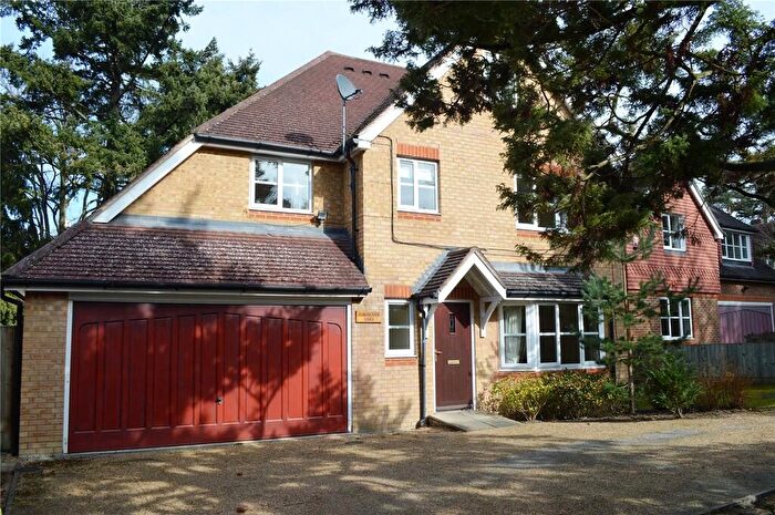 5 Bedroom Detached House For Sale In Lytton Road, Woking, GU22