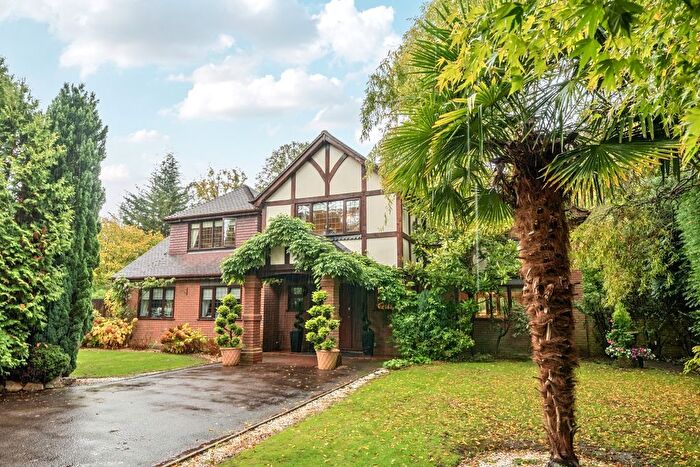 6 Bedroom Detached House To Rent In Fairoak Lane, Oxshott, KT22