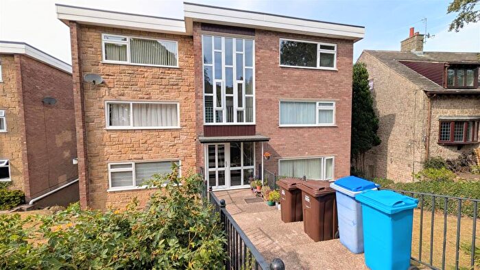 2 Bedroom Flat For Sale In Moorbank Road, Sandygate, Sheffield, S10