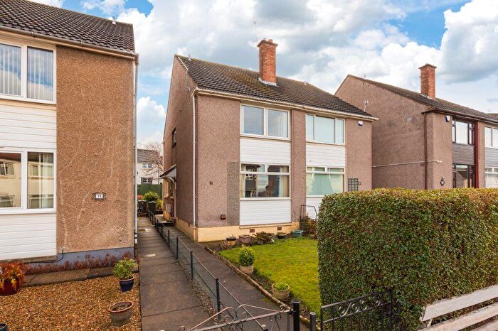 3 Bedroom Semi-detached Villa For Sale In Redhall Road, Edinburgh, EH14