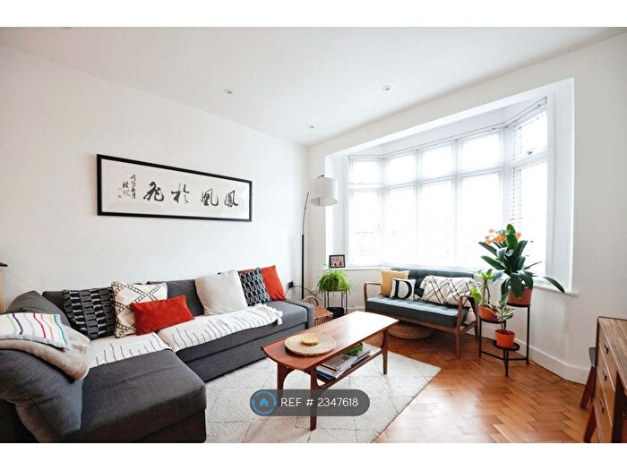 3 Bedroom Terraced House To Rent In Carlton Road, Romford, RM2