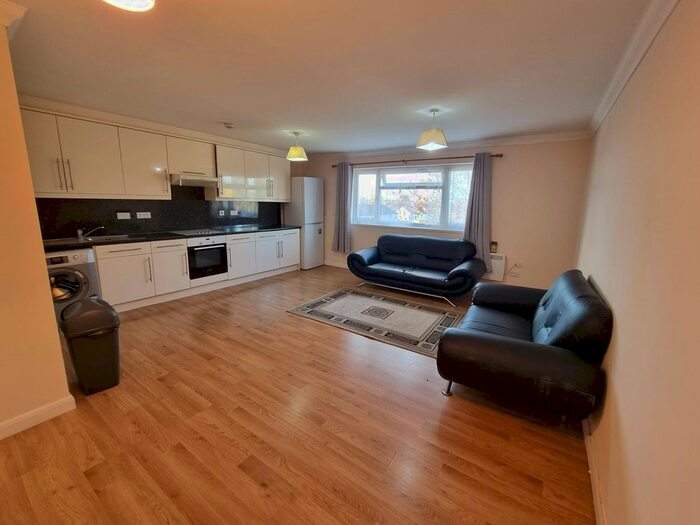 1 Bedroom Flat To Rent In Shenley Road, Borehamwood, London, WD6