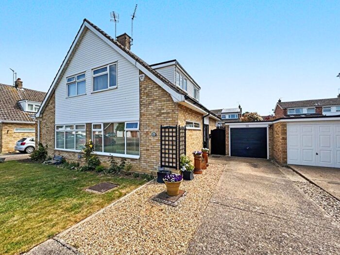 2 Bedroom Chalet For Sale In Kersey Close, Stowmarket, IP14
