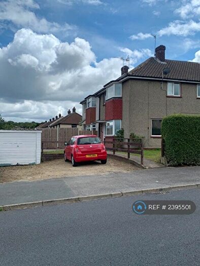 4 Bedroom Semi-Detached House To Rent In Parkway, Bradford, BD5