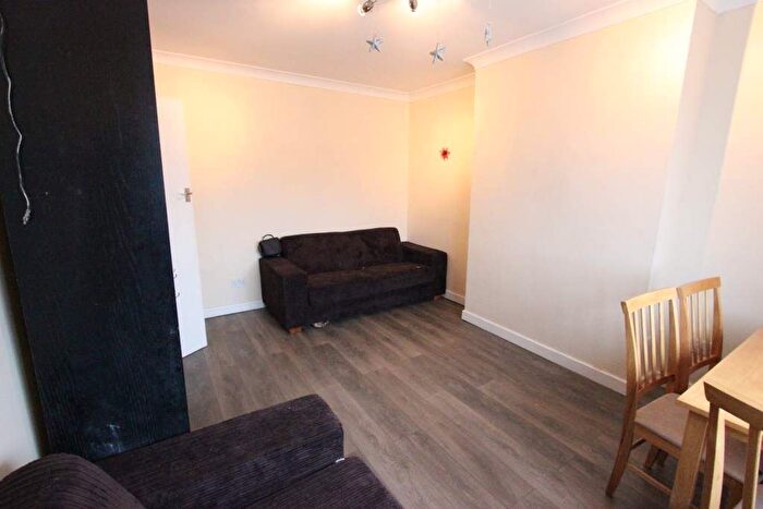 1 Bedroom Flat To Rent In Riverside Gardens, Wembley, HA0