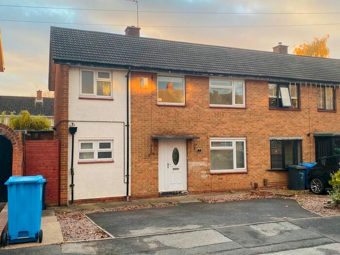 3 Bedroom Semi-Detached House To Rent In Limerick Road, Chaddesden, Derby DE21