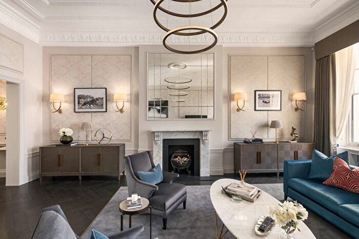 4 Bedroom Flat For Sale In Eaton Place, London, SW1X