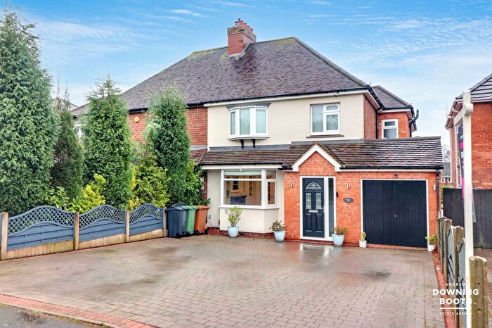 4 Bedroom Semi Detached House For Sale In Lazy Hill Road, Aldridge, Walsall, WS9