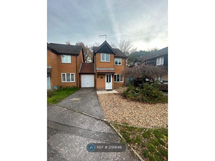3 Bedroom Detached House To Rent In Sparkford Close, Bournemouth, BH7