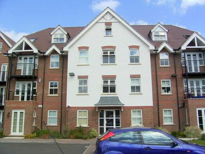 2 Bedroom Flat To Rent In Heath Park Road, Heath Park, Romford, RM2