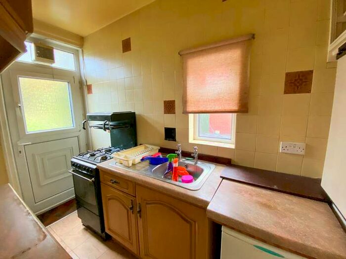 2 Bedroom End Of Terrace House For Sale In Sunnymead, Waterloo, Huddersfield, HD5