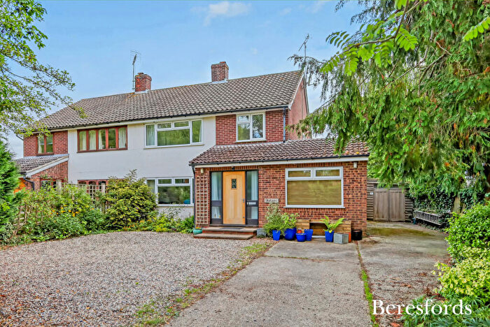 3 Bedroom Semi-Detached House For Sale In Chignal St. James, Chelmsford, CM1
