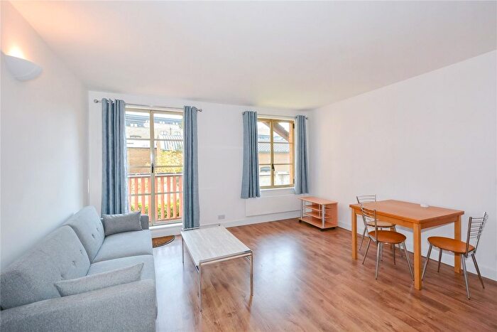 1 Bedroom Flat For Sale In The Circle, Queen Elizabeth Street, SE1