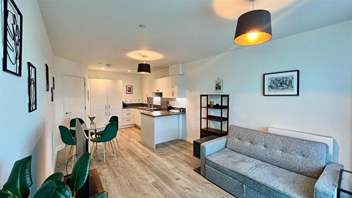 1 Bedroom Flat For Sale In Eden House, Lampton Road, Hounslow, TW3