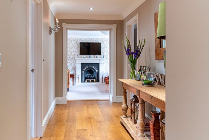 5 Bedroom Detached House For Sale In Riche Close, Felsted, CM6