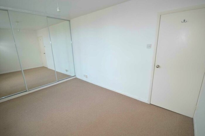 2 Bedroom Apartment To Rent In Park Road West, Claughton, CH43