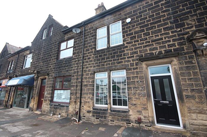 4 Bedroom Terraced House To Rent In Kirk Lane, Yeadon, LS19