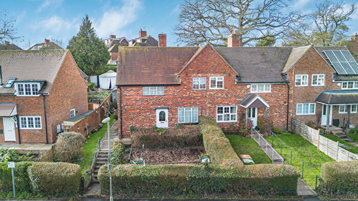 3 Bedroom Semi Detached House For Sale In Curling Vale, Guildford, GU2