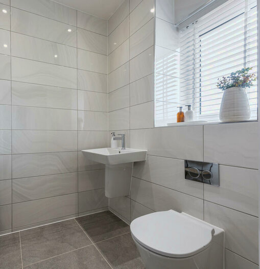 5 Bedroom Detached House For Sale In Cotchett Village, Derby, DE3