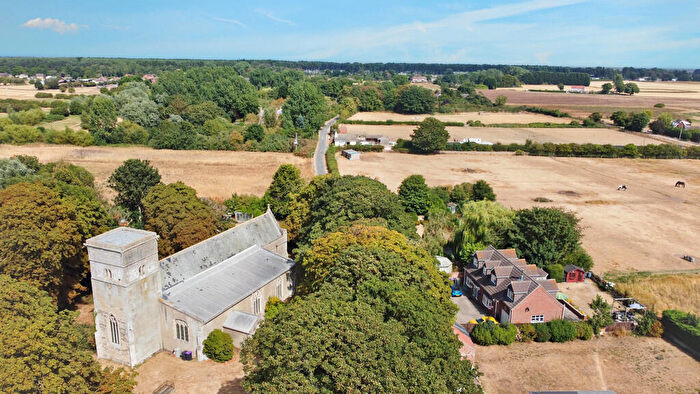 4 Bedroom Detached House For Sale In Darton Place, Church End, North Somercotes, LN11