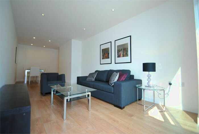 2 Bedroom Flat To Rent In Waterhouse Apartments, Saffron Central Square, Croydon, CR0