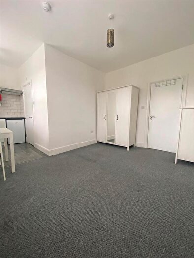 Studio To Rent In Lancaster Road, Finsbury Park, N4