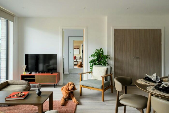 3 Bedroom Apartment To Rent In Arbour, Silbury Boulevard, Milton Keynes, MK9