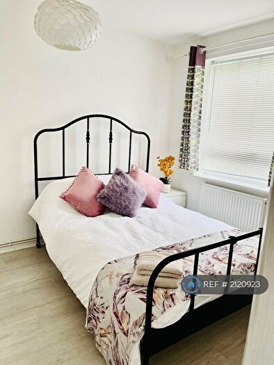 1 Bedroom Flat To Rent In Chatsworth Road, Chichester, PO19