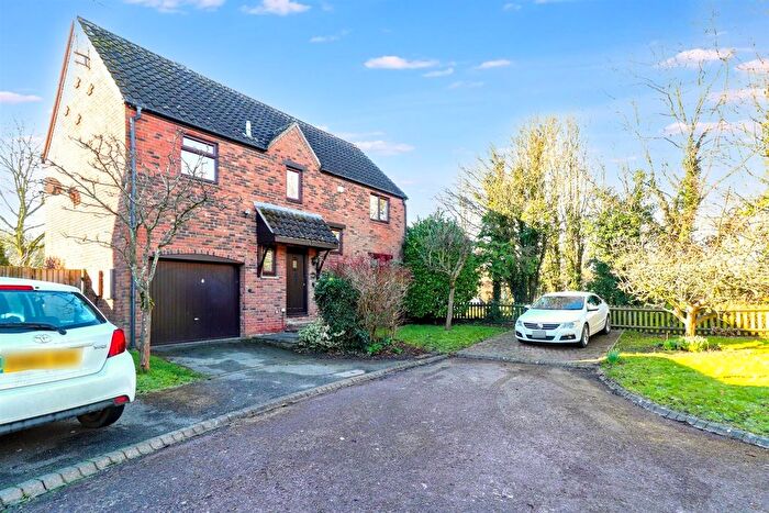 4 Bedroom Property To Rent In Sweetbriar Close, Bishops Cleeve, Cheltenham, GL52