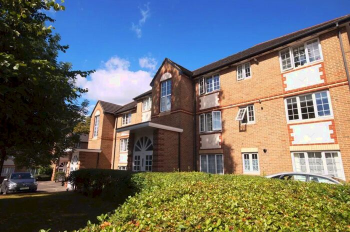 2 Bedroom Apartment To Rent In Cunard Crescent, Mylne House, N21