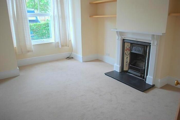 2 Bedroom Maisonette To Rent In Leslie Road, London, N2