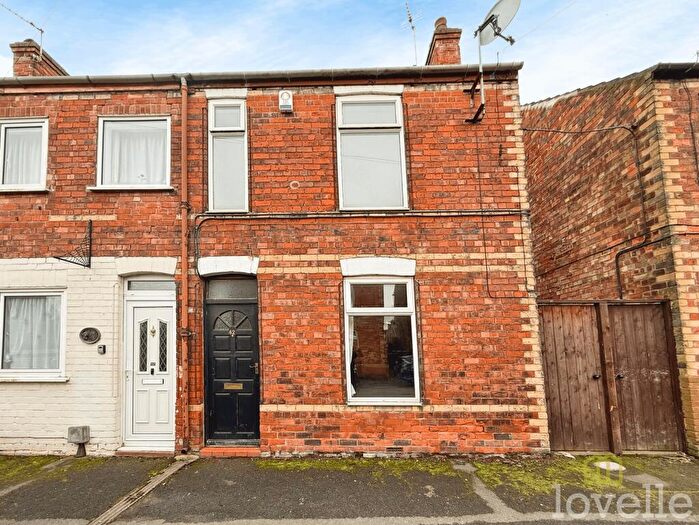 3 Bedroom Semi-Detached House To Rent In Woods Terrace, Gainsborough, DN21