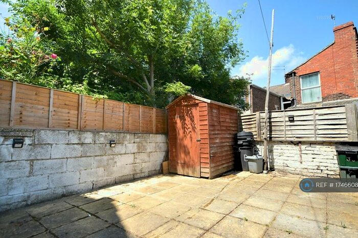 4 Bedroom Terraced House To Rent In Bevis Road, Portsmouth, PO2