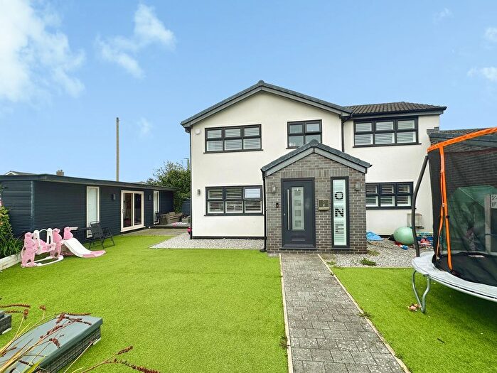 4 Bedroom Semi-Detached House For Sale In Winston Close, Radcliffe, M26
