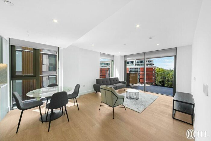 2 Bedroom Apartment To Rent In Prince Of Wales Drive, London, SW11