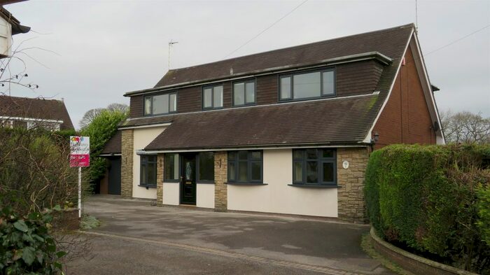 4 Bedroom Detached House For Sale In Lockwood Close, Kingsley Holt, Stoke-On-Trent ST10