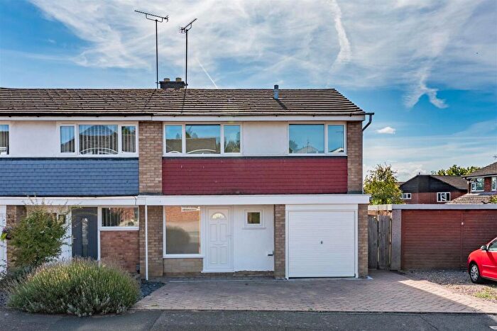 3 Bedroom Semi-Detached House For Sale In Nunneley Way, Market Harborough, LE16