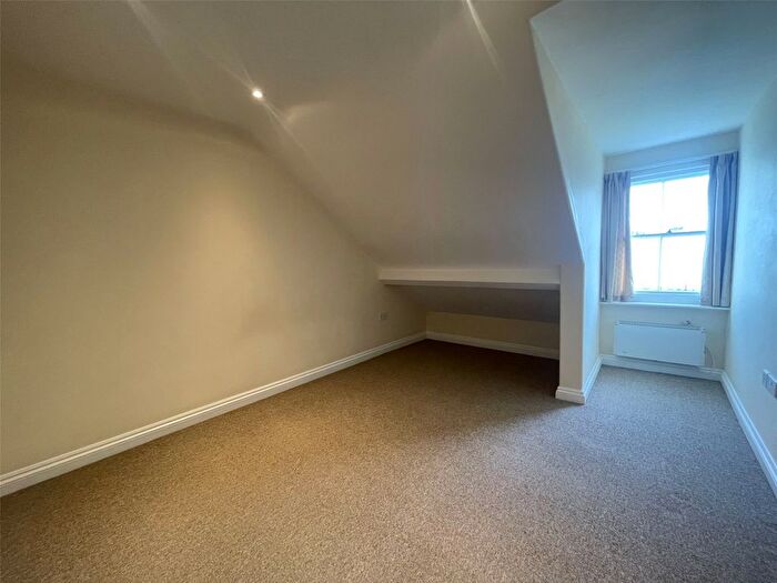 1 Bedroom Flat To Rent In Ebberley Lawn, Barnstaple, North Devon, EX32